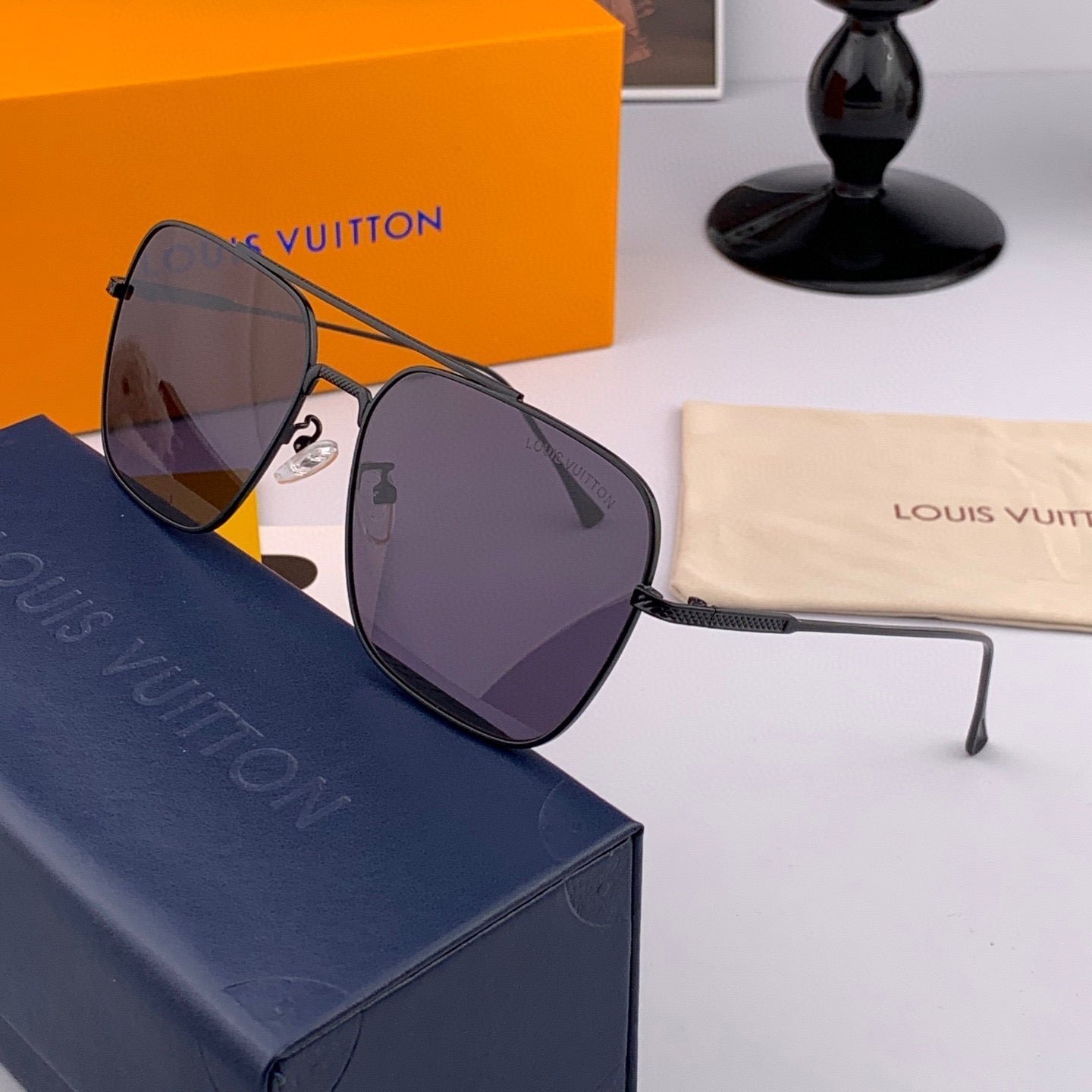 Alternative view of LV Silver Metal Double Bridge Pilot Sunglasses