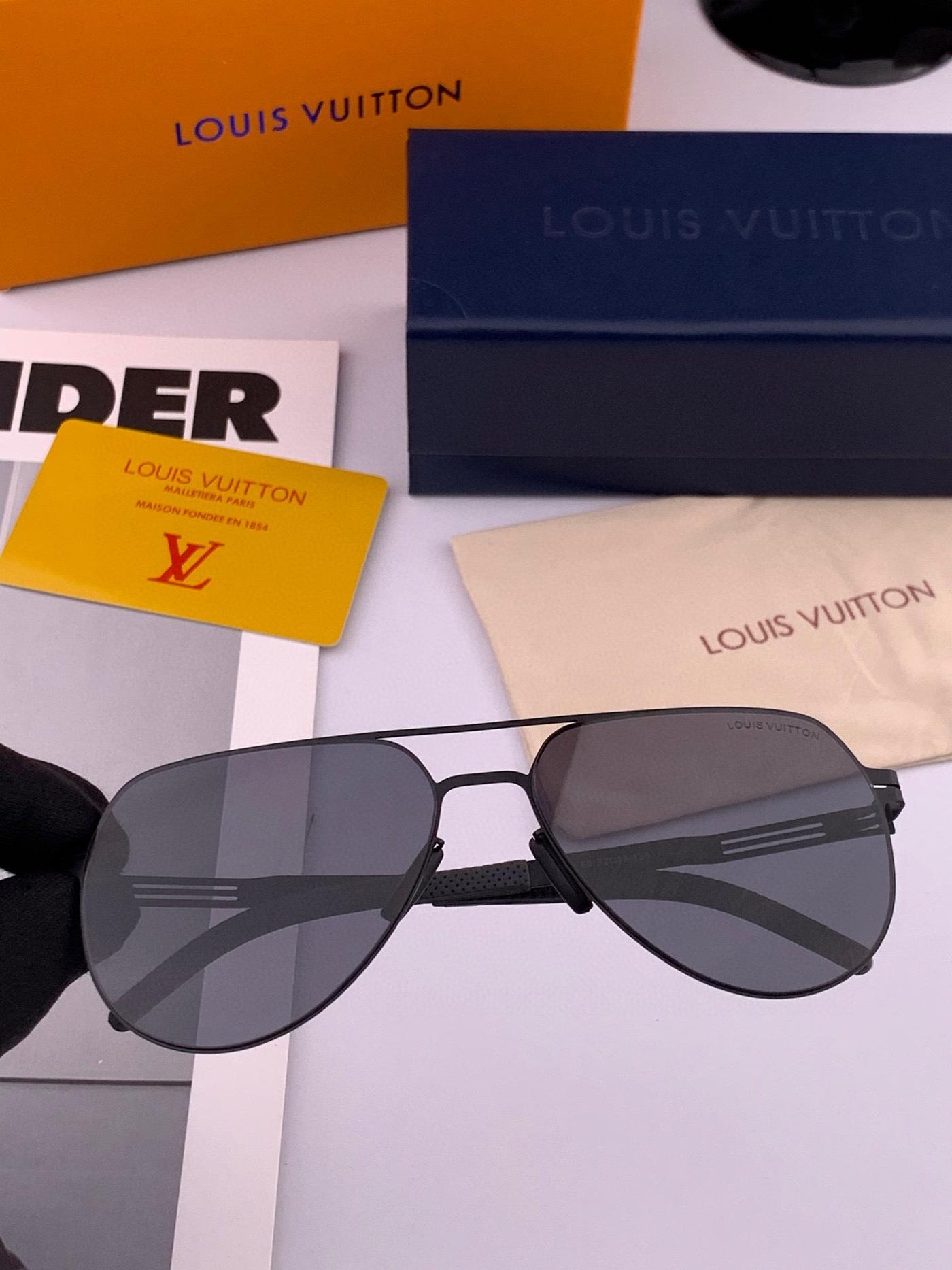 LV Matte Black Pilot Aviator Sunglasses - Image 3