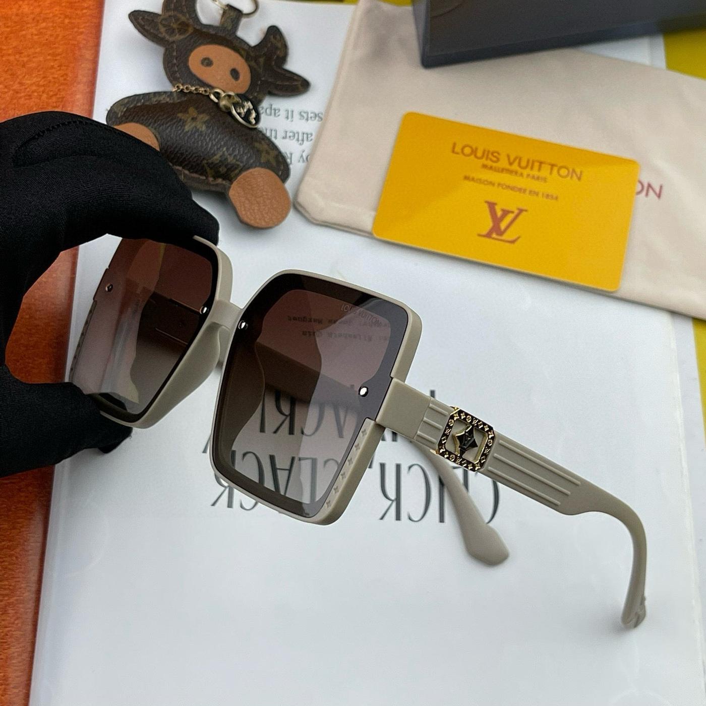 Alternative view of LV Black Acetate Square Diamond Logo Sunglasses