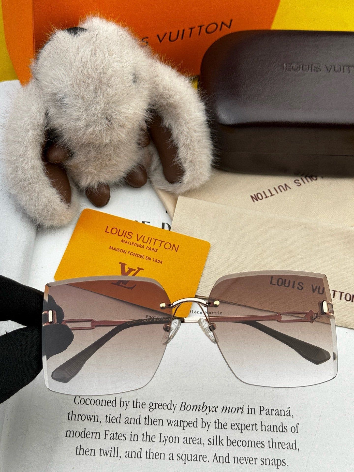 LV Rose Gold Rimless Square Gradient Sunglasses - Image 5