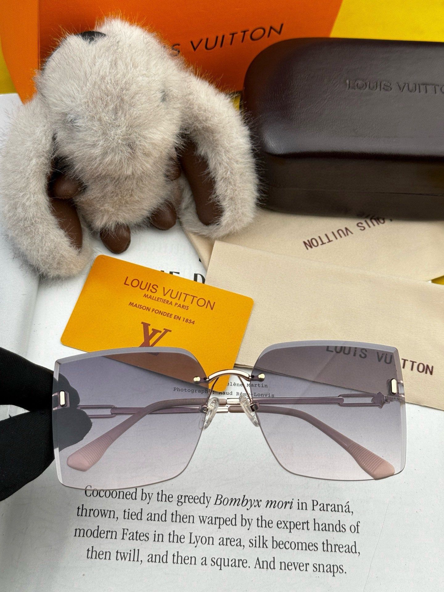 LV Rose Gold Rimless Square Gradient Sunglasses - Image 6