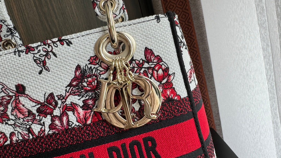 Dior Lady 24 Red White Canvas Bag - Image 4