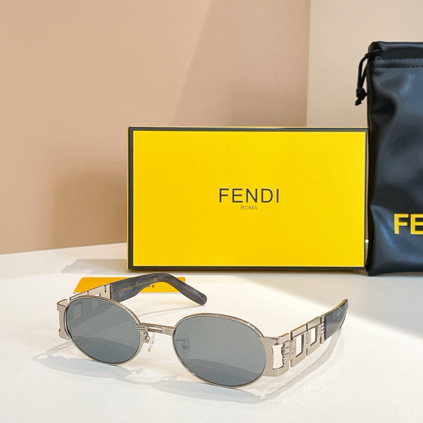 FENDI Metal Round Frame Hollowed-out Temple Sunglasses