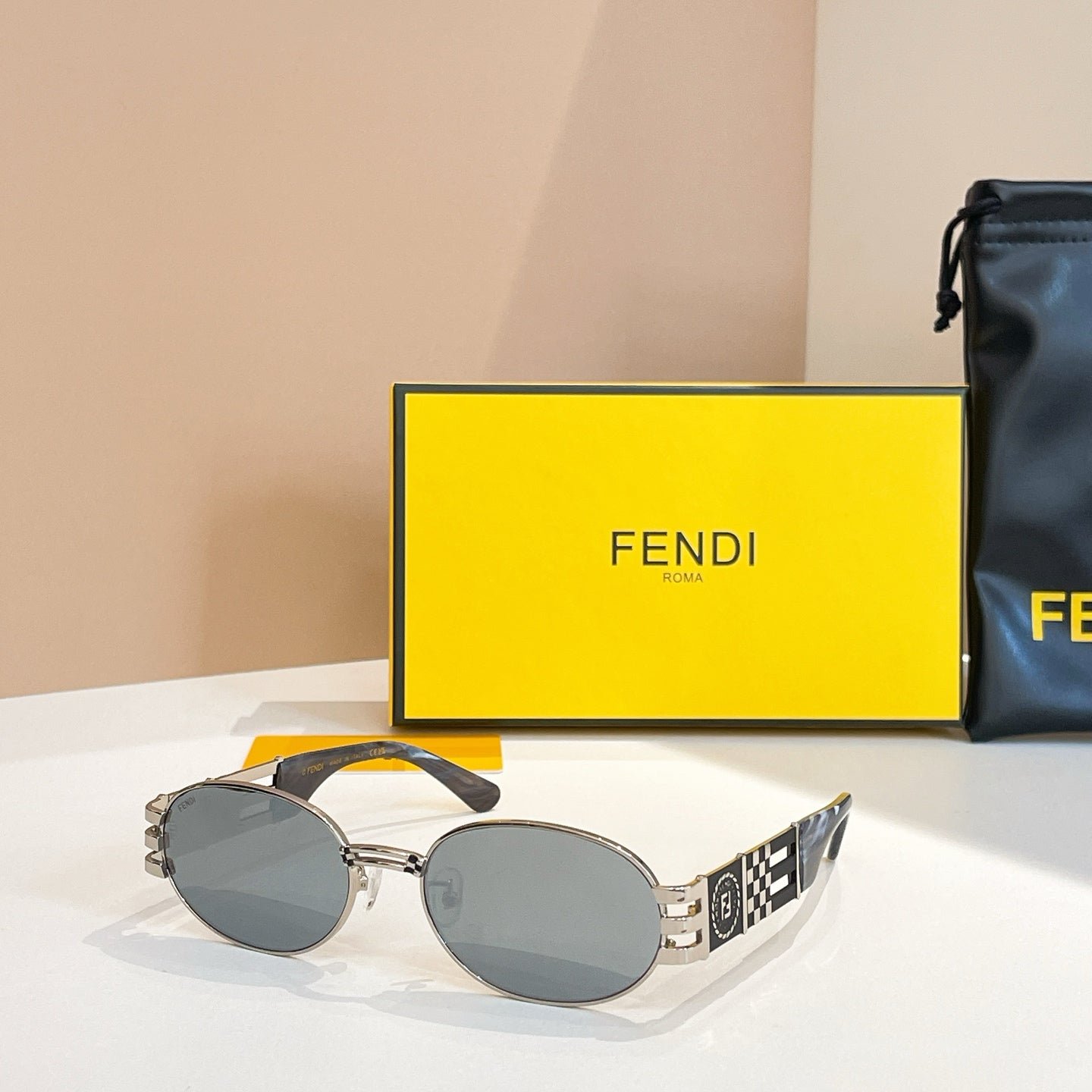 FENDI Metal Frame Old-School Sunglasses