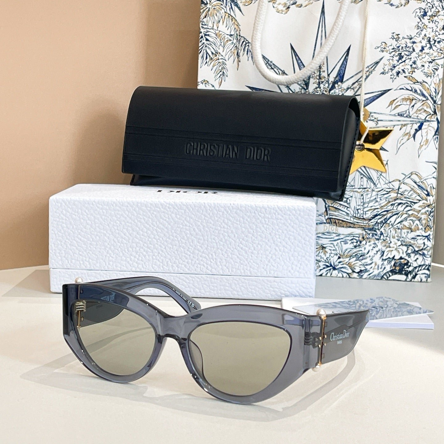 Alternative view of DIOR SIGNATURE SUNGLASS TRIABLE B1F IN ACETATE