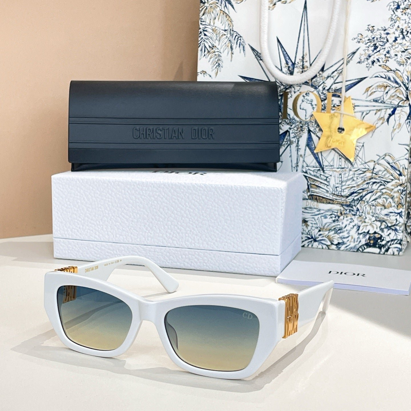 Dior Red Rectangular Green Sunglasses - Image 7