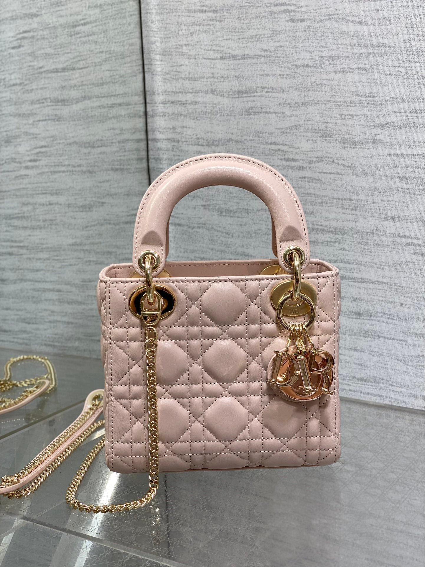 Dior Lady Series Light Pink Matte Lambskin Handbag - Image 3
