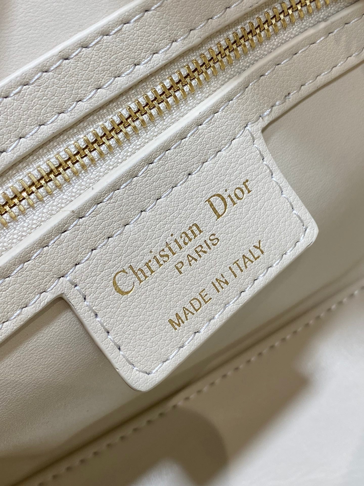 Dior Groove Series Cream White Lambskin Casual Bag - Image 5