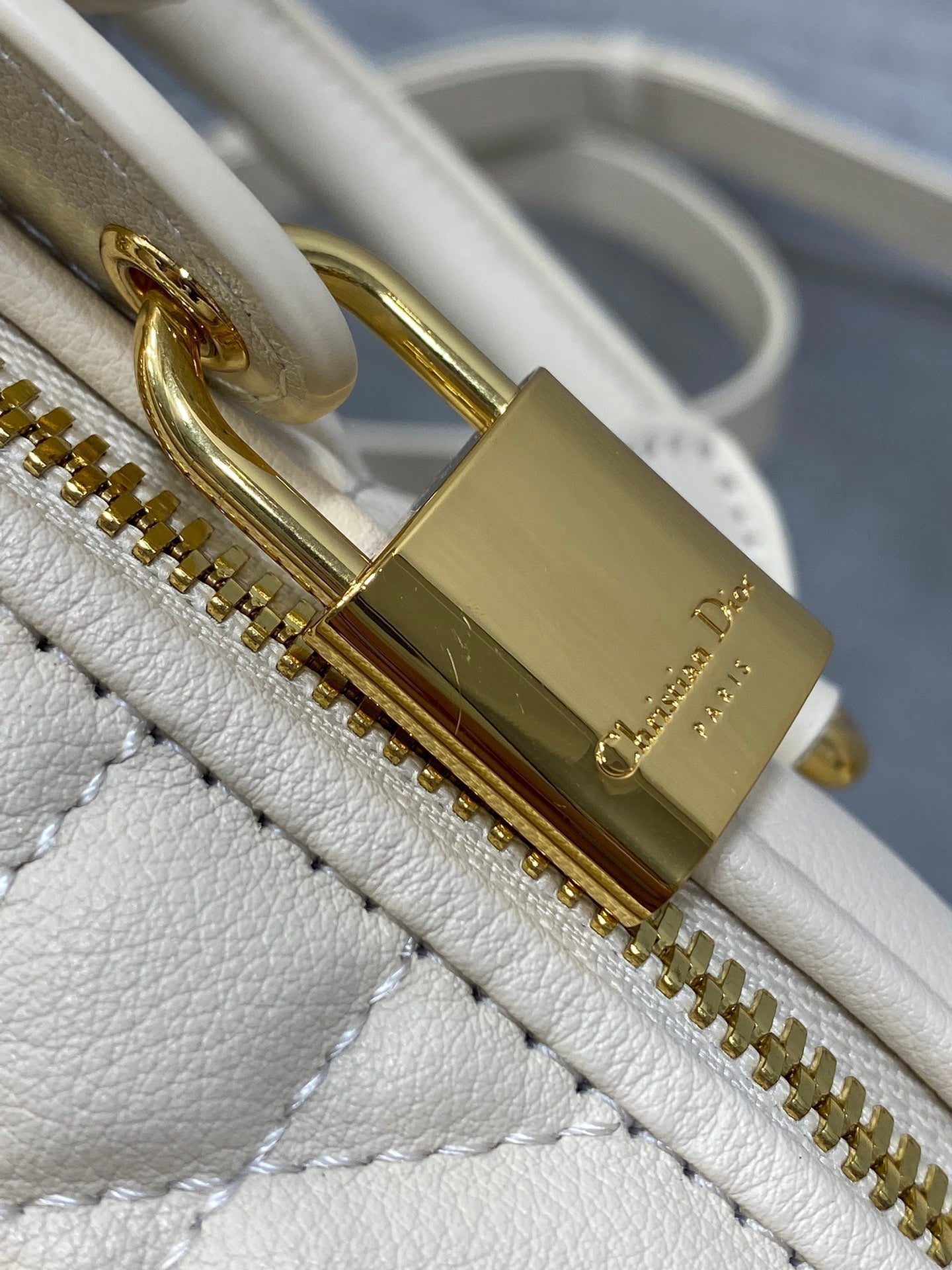 Dior Groove Series Cream White Lambskin Casual Bag - Image 7