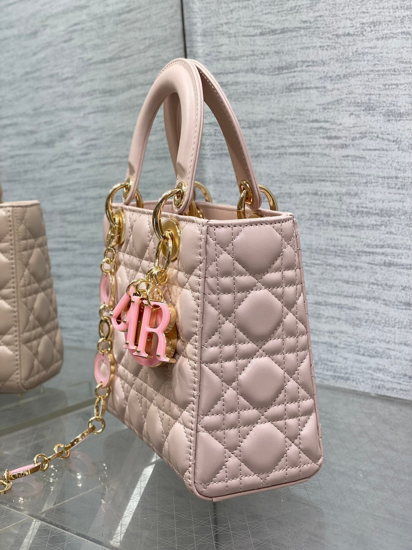 Dior Lady Bag 20CM Pink Lambskin With Pink Charm - Image 4