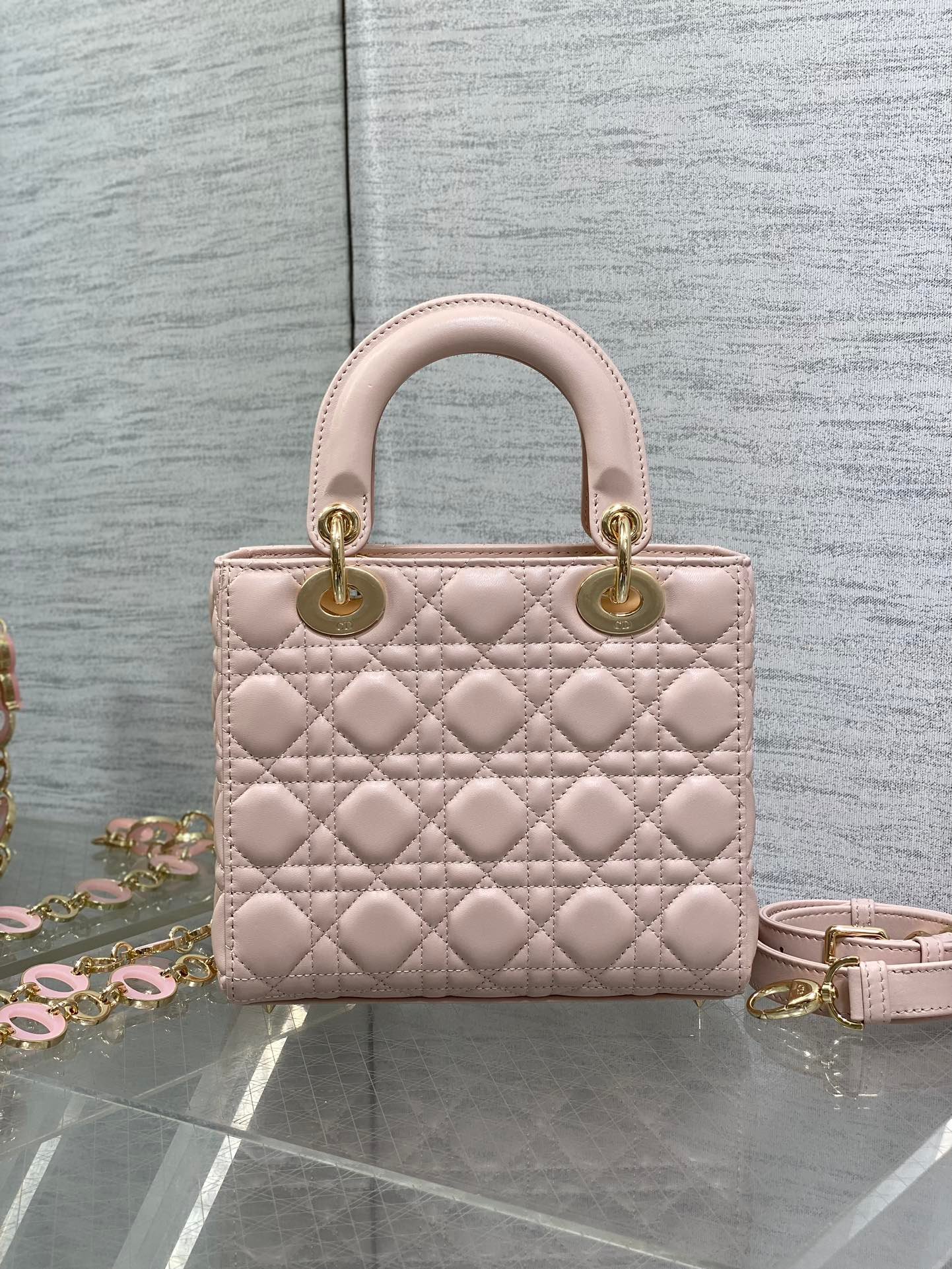 Dior Lady Bag 20CM Pink Lambskin With Pink Charm - Image 3