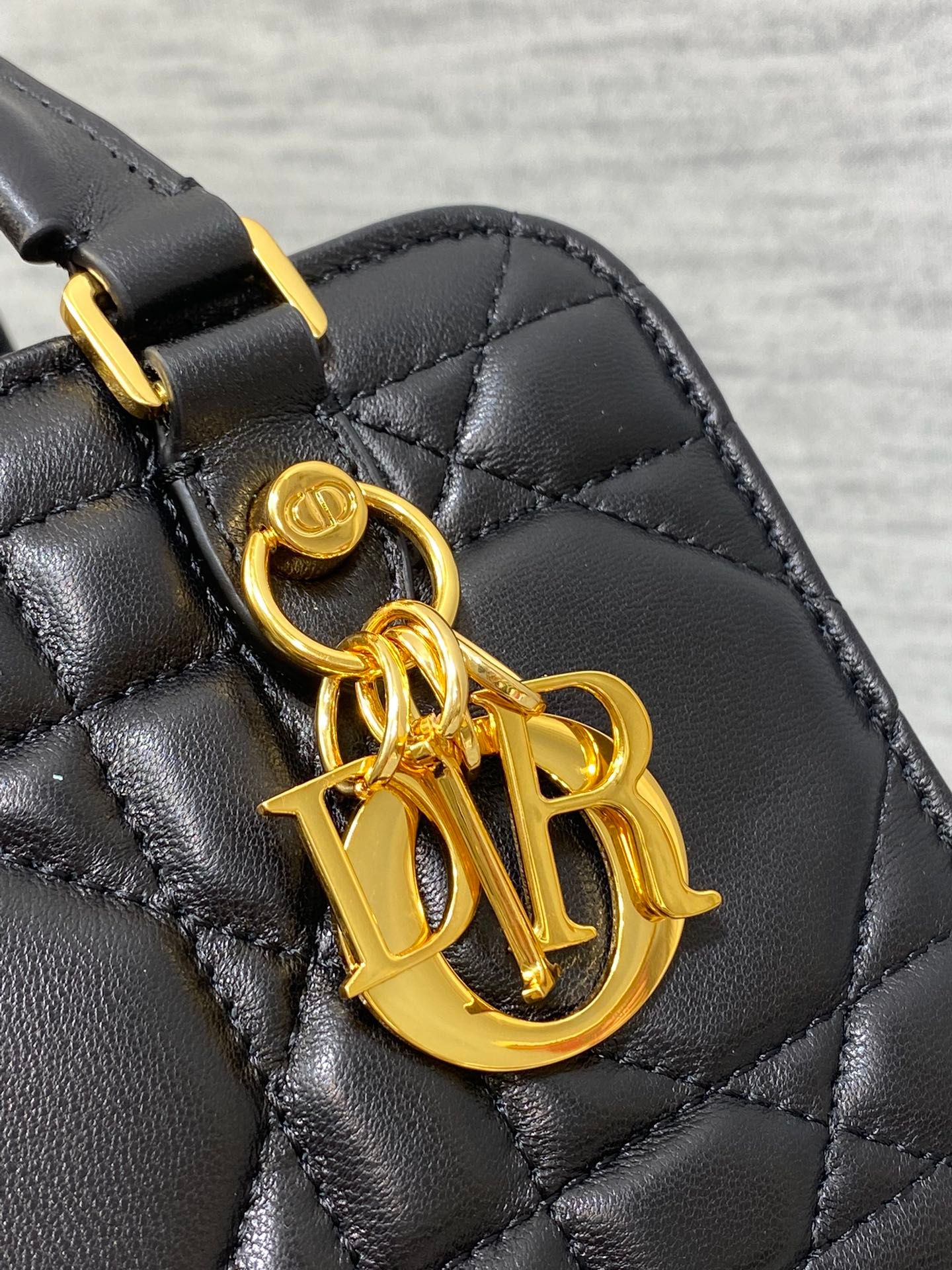 Dior Groove Series Black Grained Calfskin Barrel Bag - Image 7