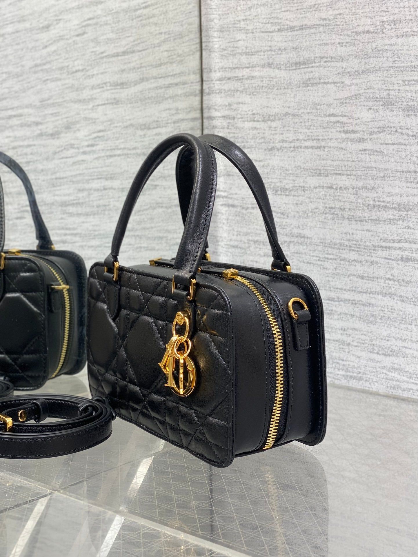 Dior Groove Series Black Grained Calfskin Barrel Bag - Image 4