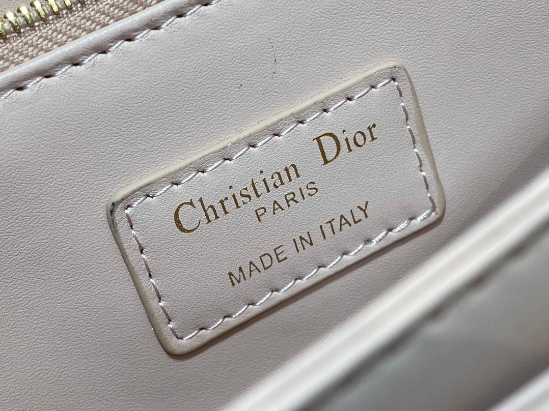 Dior Mini Series 24 Pastel Pink Patent Calfskin Daily Bag - Image 5