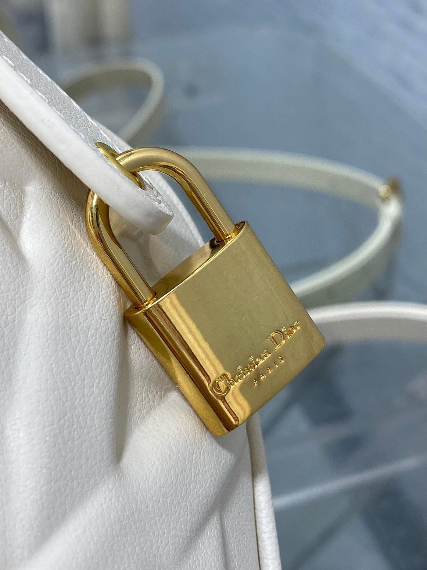 Dior Groove Large White Cream Quilted Calfskin Bag - Image 9