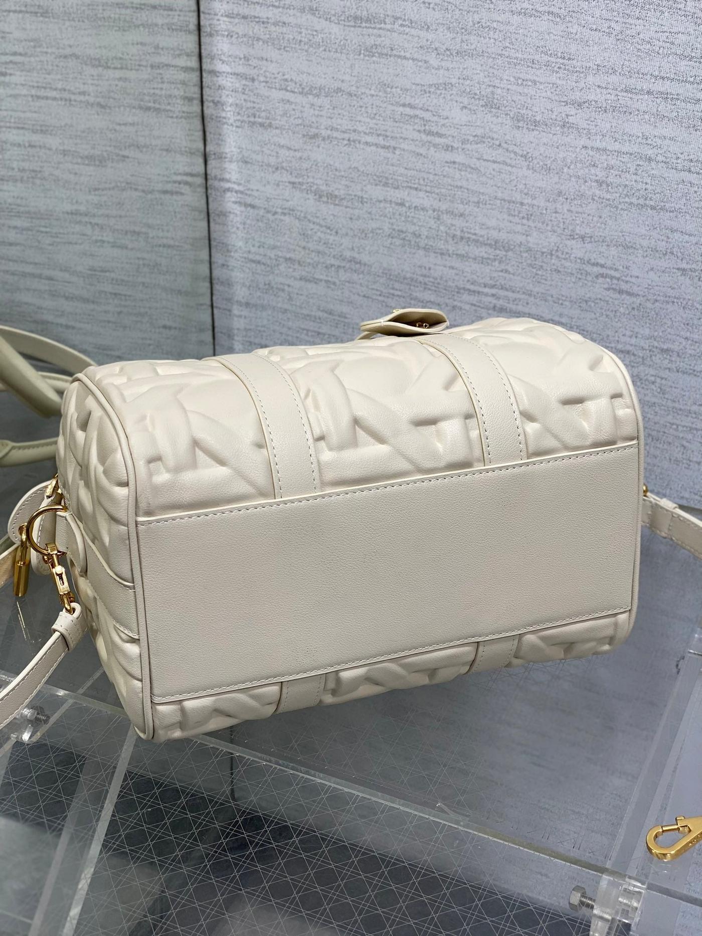 Dior Groove Large White Cream Quilted Calfskin Bag - Image 8