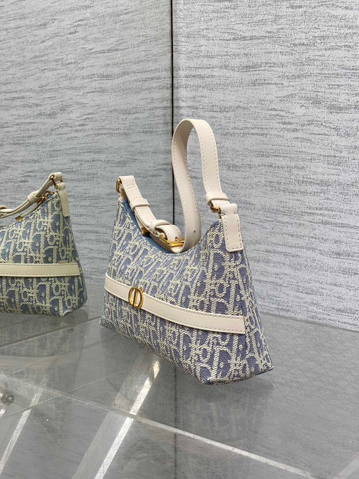 Dior Miss Caro Blue Raffia-Effect Fabric Bag - Image 4
