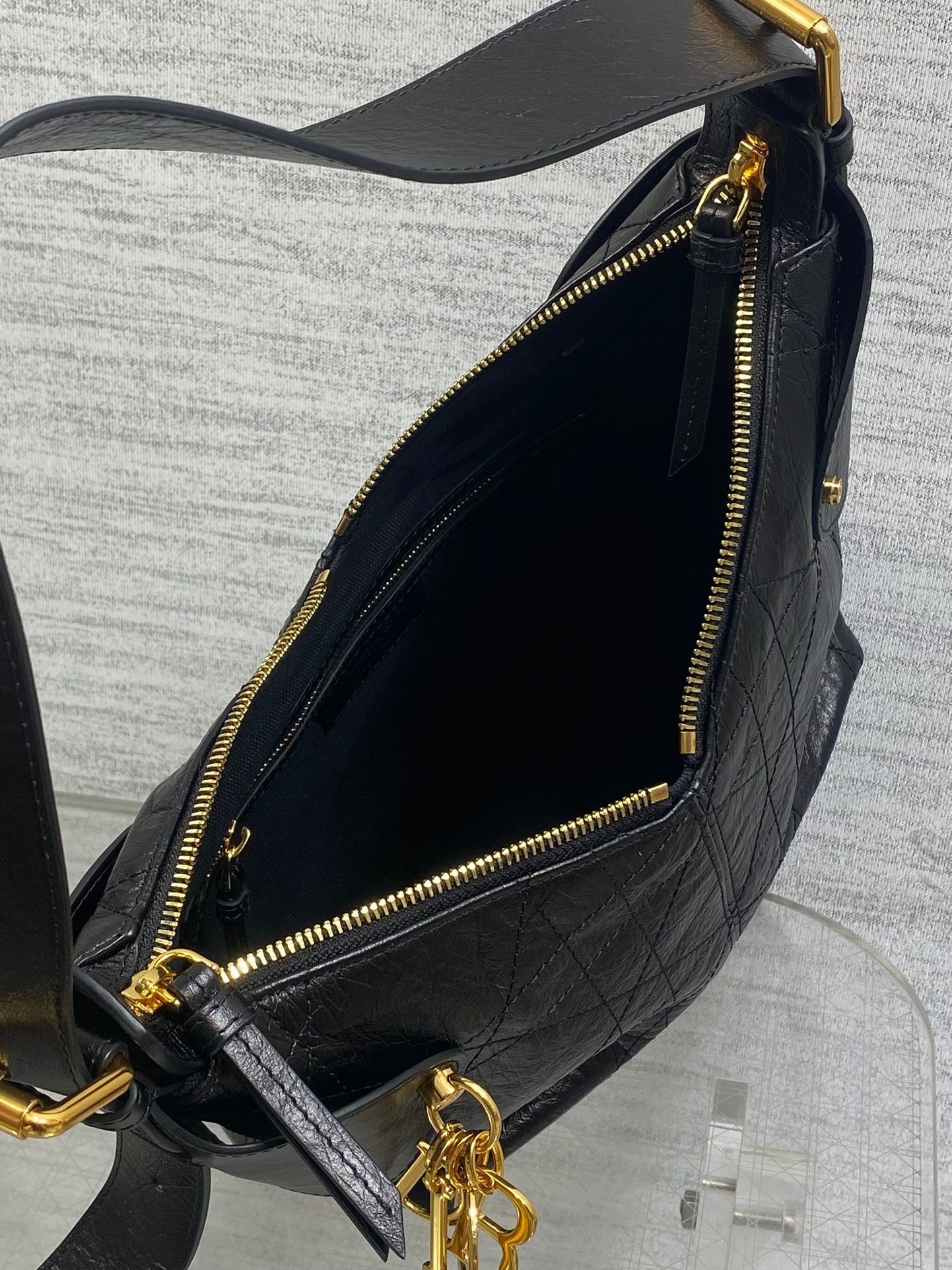 Dior Voyage Handbag Black Crinkled Calfskin - Image 5