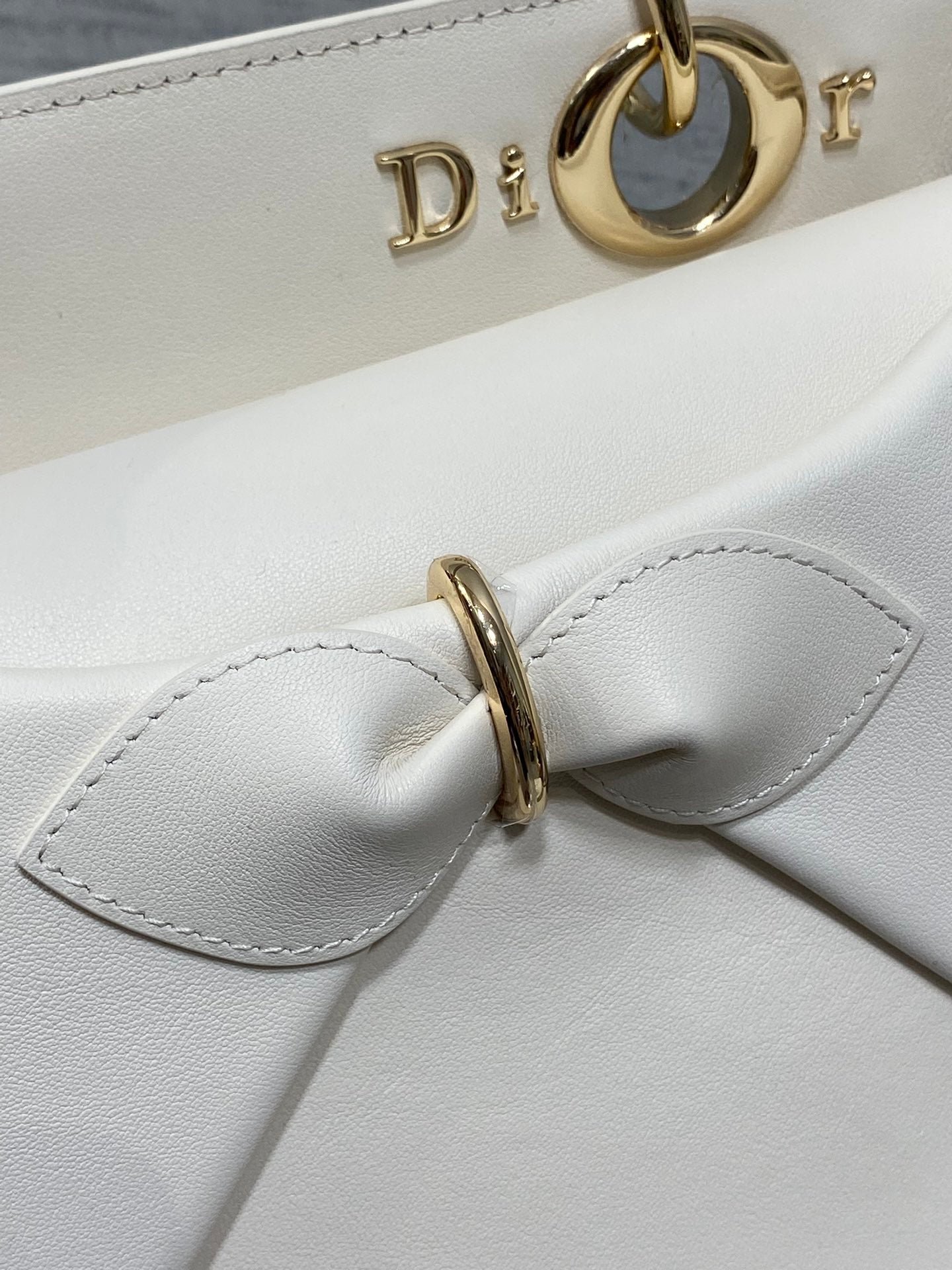 Dior Bow Series Pure White Leather Elegant Top Bag - Image 5