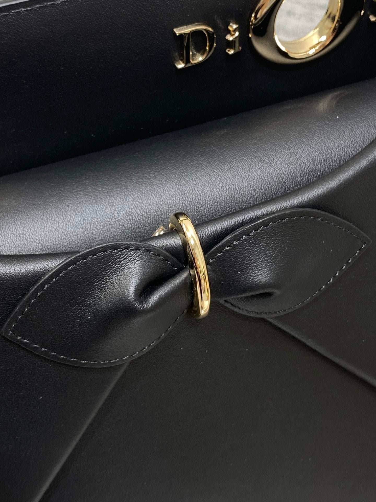 Dior Bow Series Classic Black Leather Versatile Tote Bag - Image 6