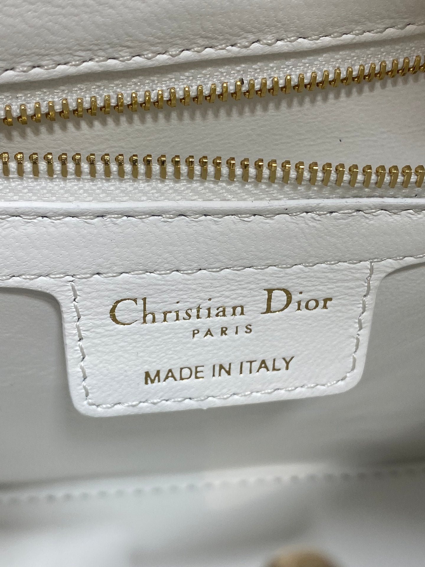 Dior Croc-Embossed Series White-Purple Leather Bag - Image 6
