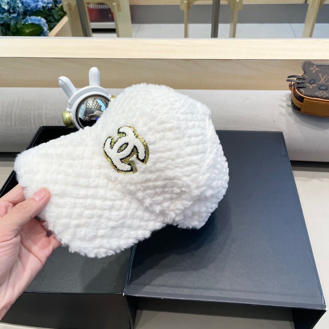BASEBALL CAP IN WHITE FLEECE 431372 - Image 4