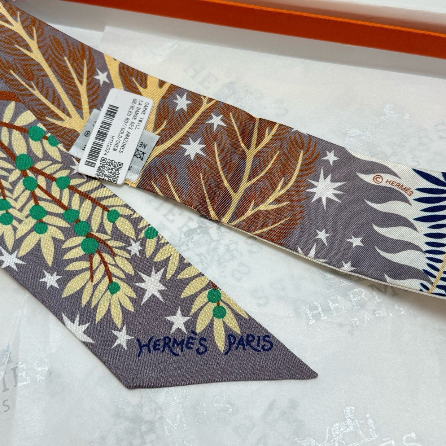 Hermès Forest Animal Silk Twilly - Image 5