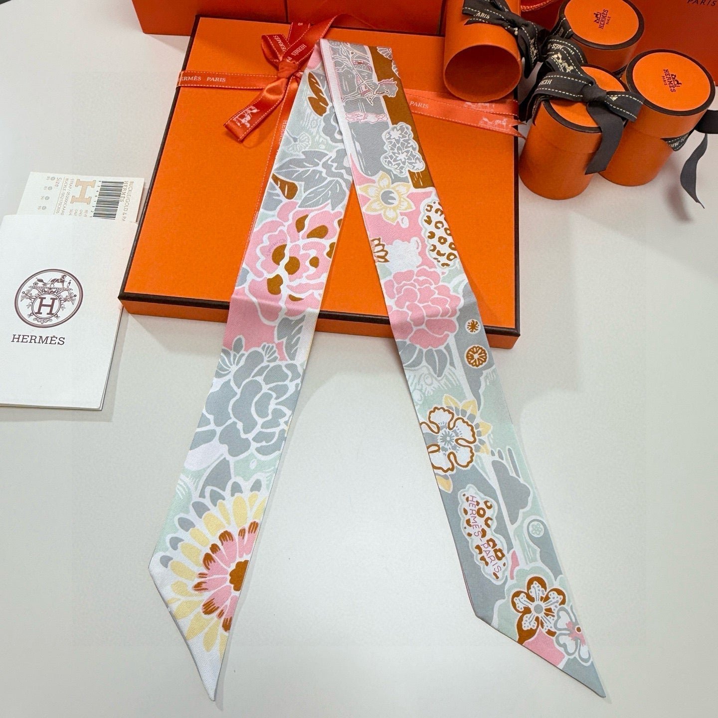 Alternative view of HERMES HERMES 25S SCARF 90 IN SILK 854960
