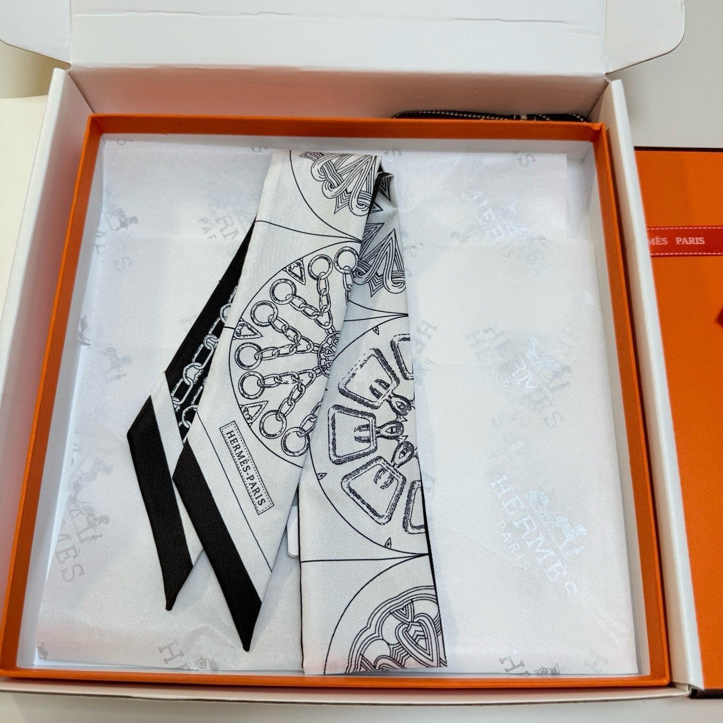 HERMES HERMES 25S SCARF 90 IN SILK 856721 - Image 3