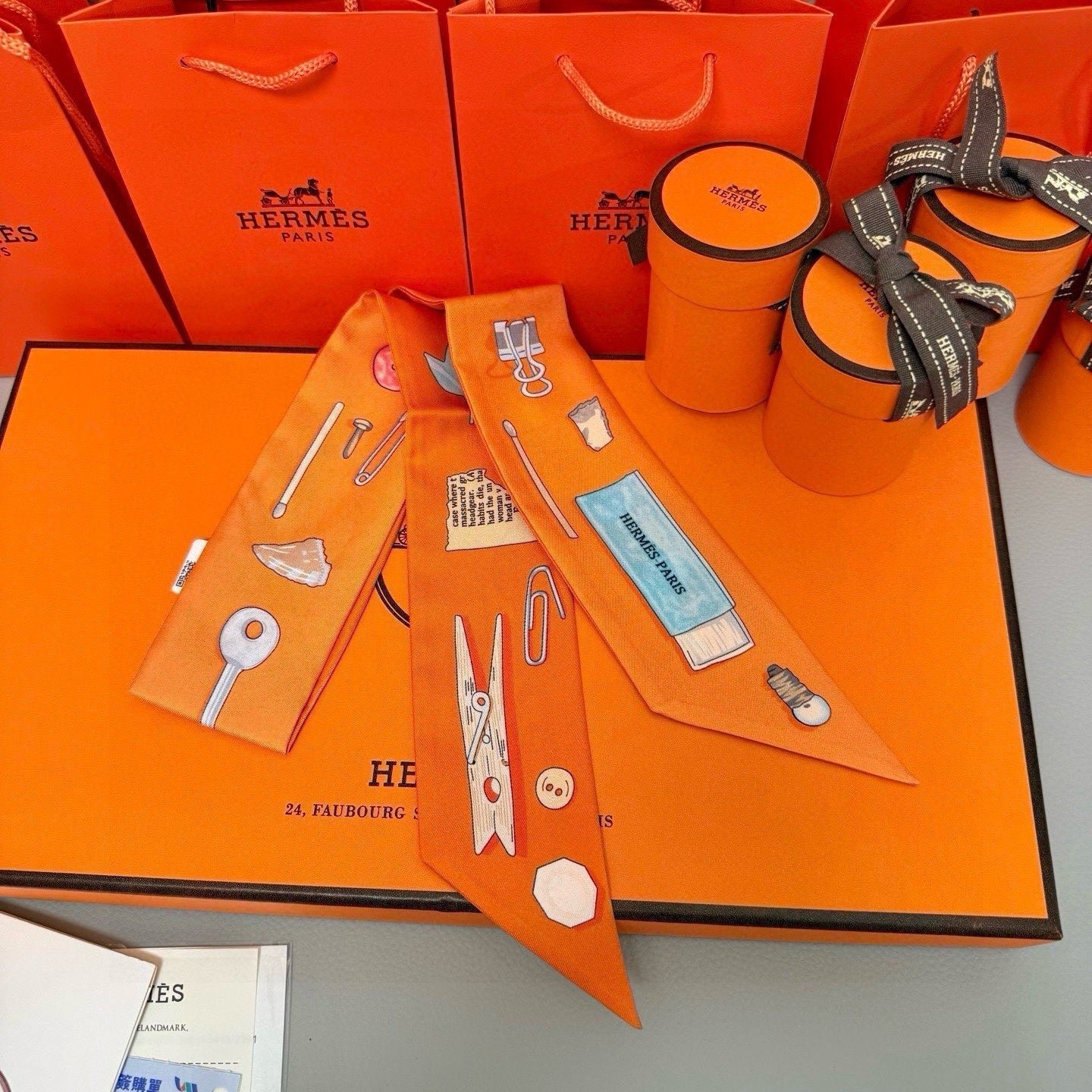 Hermès Stationery Silk Twilly - Image 4