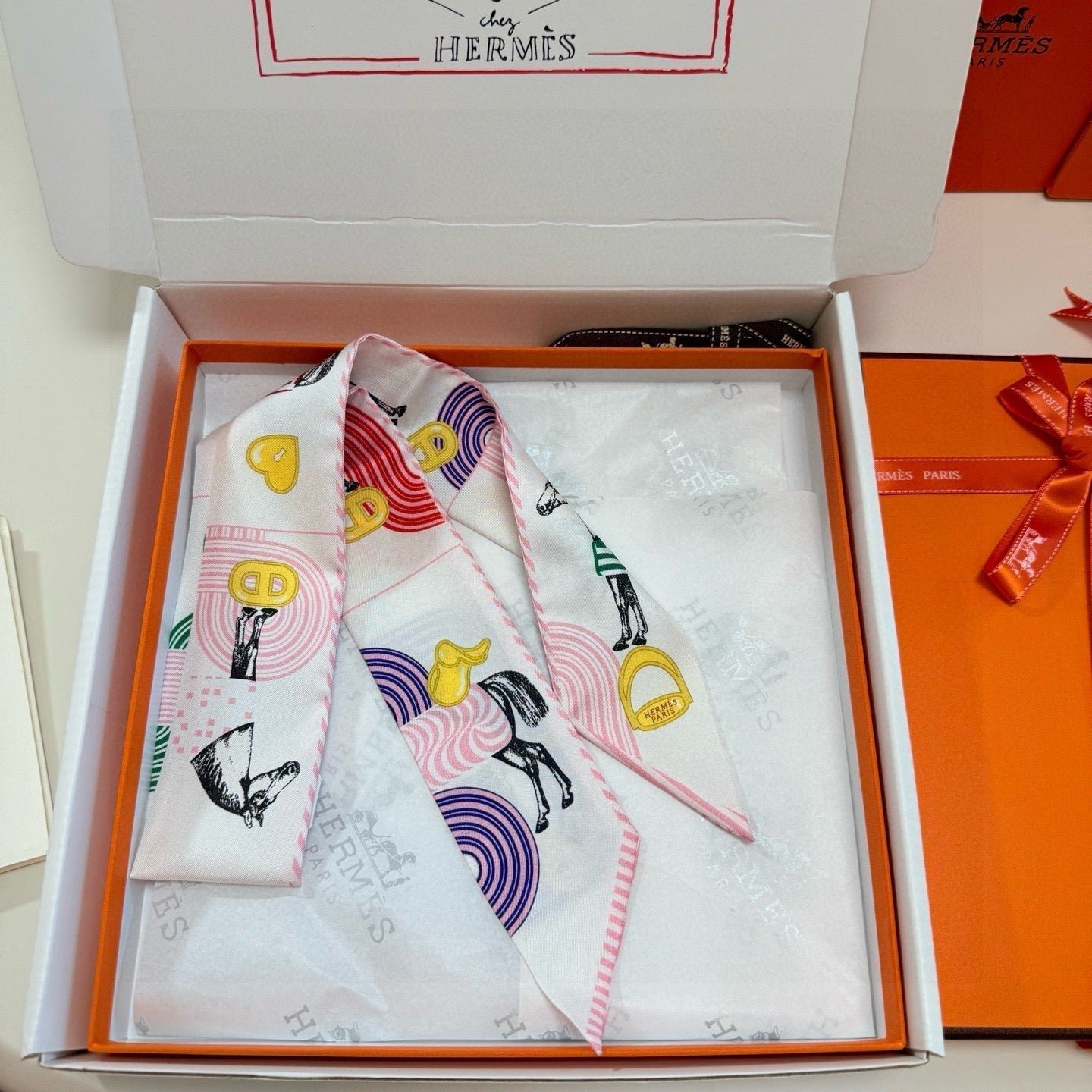 Alternative view of HERMES HERMES 25S SCARF TWILLY 86 IN SILK 987341