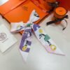 Hermès Silk Horse Motif Twilly