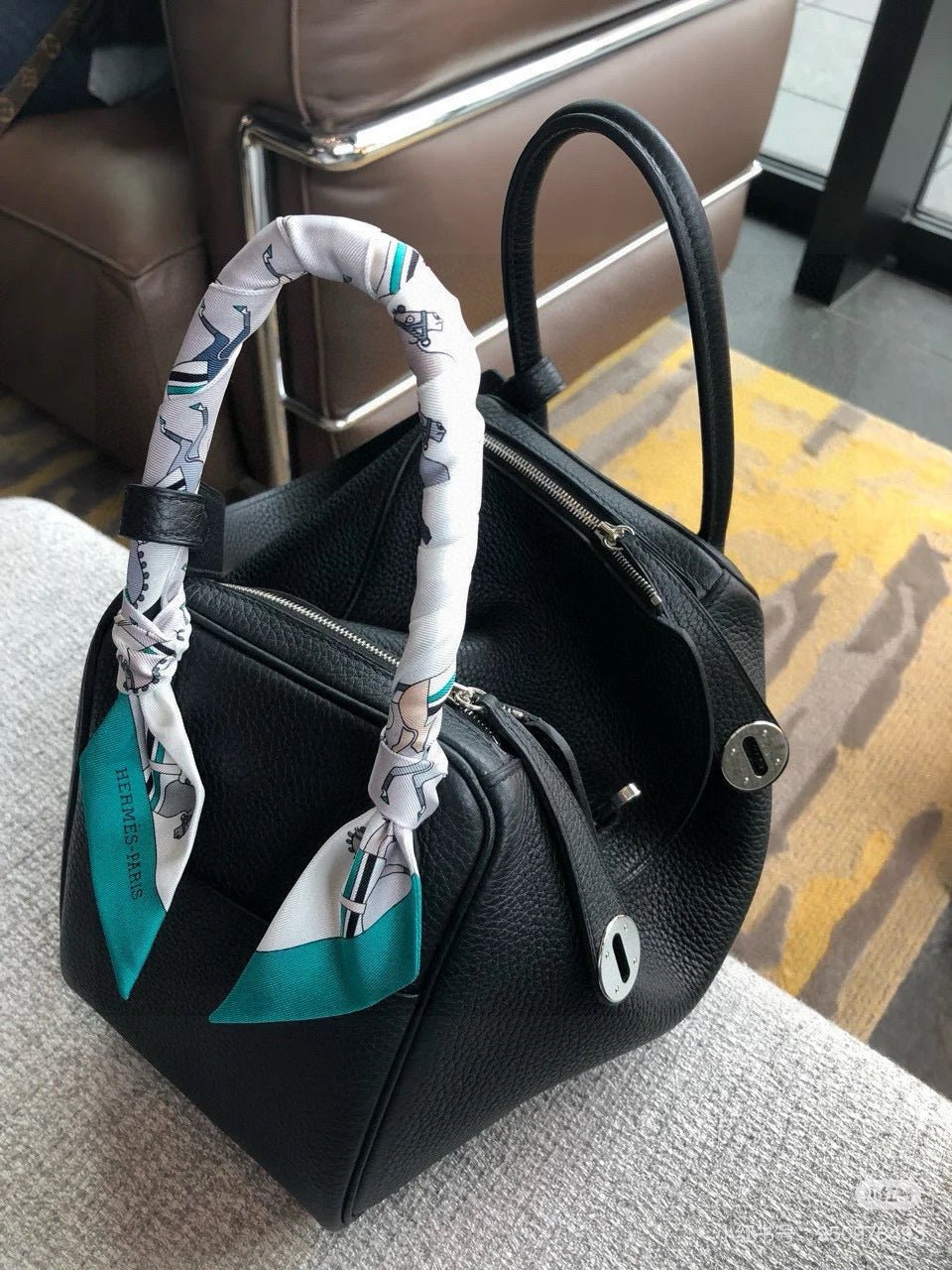 Hermès Striped Horse Silk Twilly - Image 3