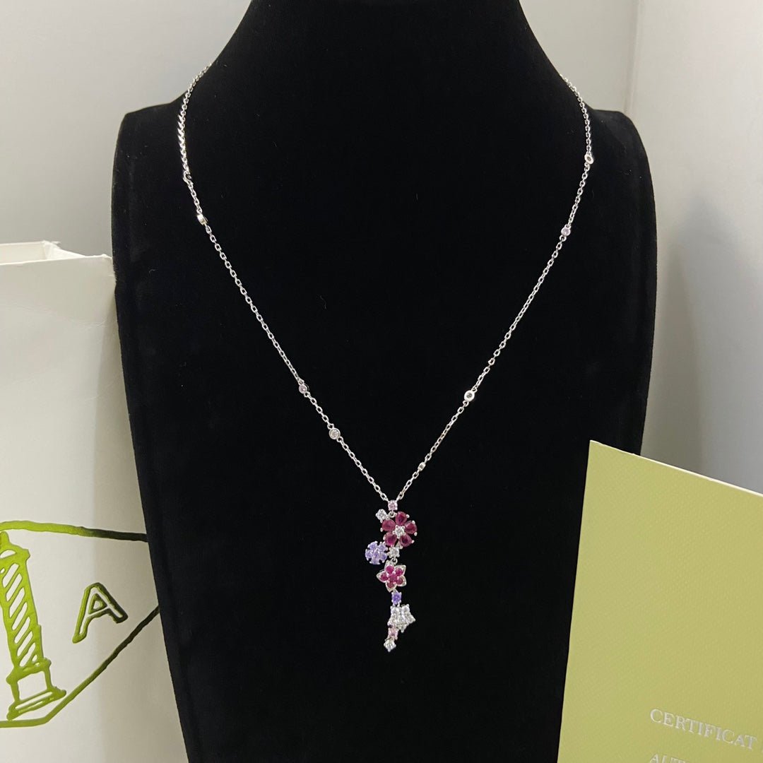 Alternative view of VCA Flower Pendant White Gold Diamond