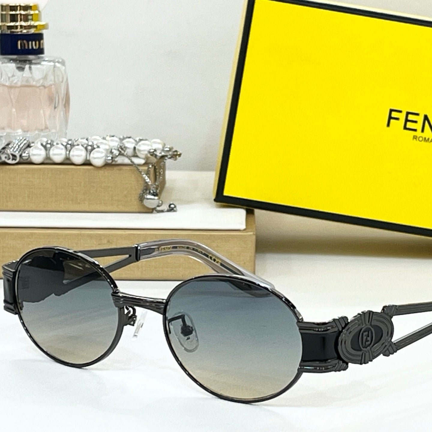 FENDI Metal Round Frame Embossed Eyeglass Lids Sunglasses