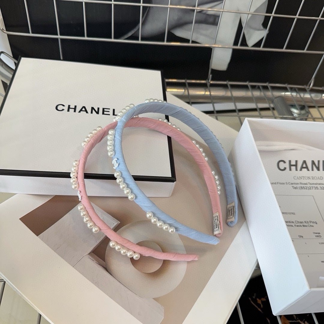Chanel Pink Silk Pearl White CC Headband - Image 4