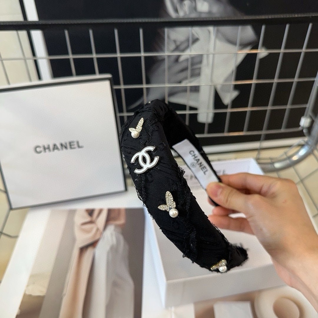 Chanel Black Lace Pearl Butterfly CC Headband - Image 4