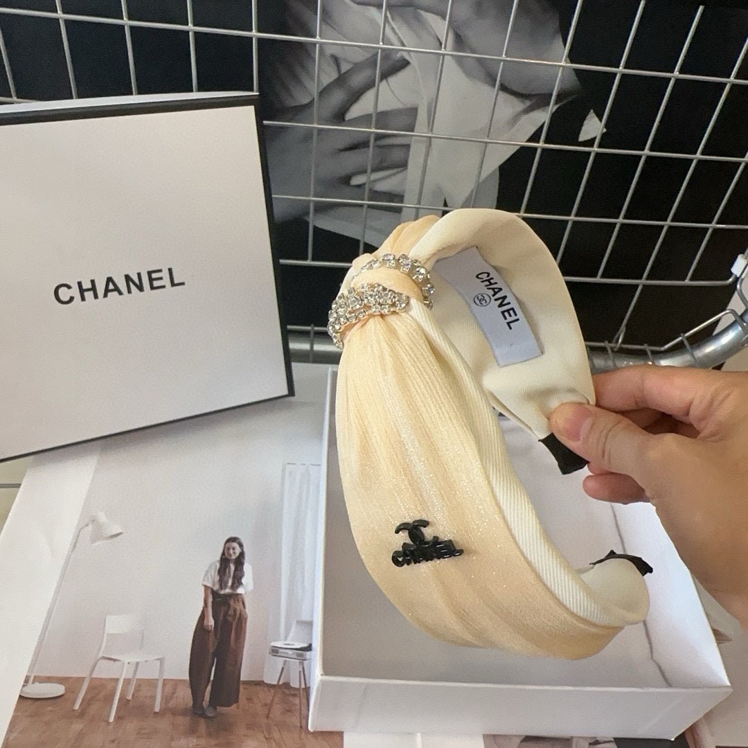 Chanel Beige Silk Twist Pearl Headband - Image 3