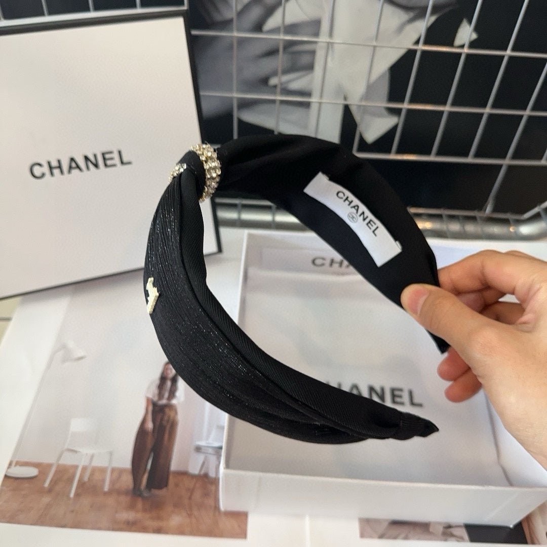 Chanel Crinkle Gold Twist Headband - Image 5