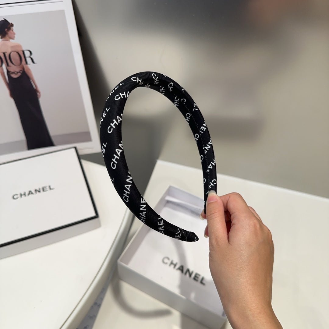 Alternative view of CHANEL BLACK MIX WHITE FABRIC HAIRBAND 425530