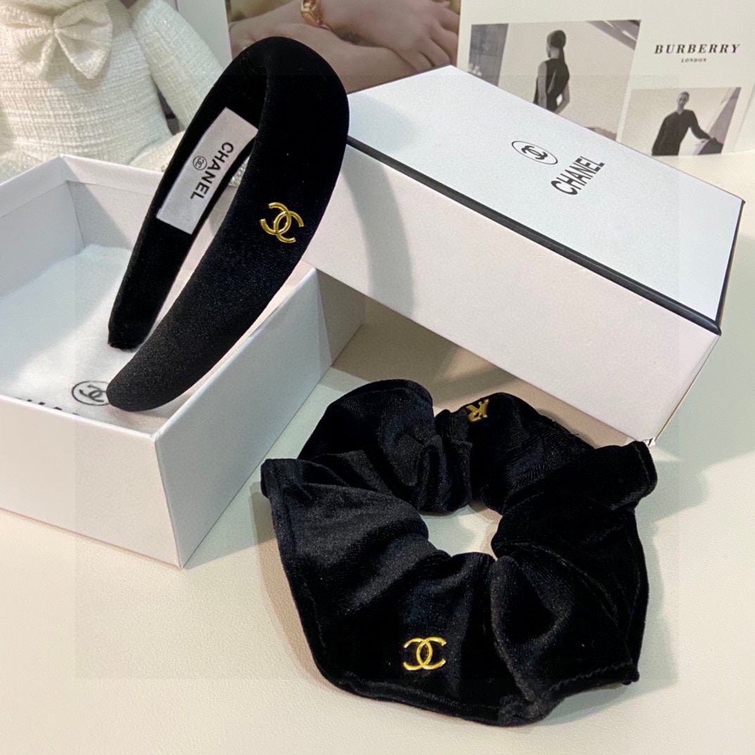 Alternative view of CHANEL BLACK VELVET HAIRBAND 124628