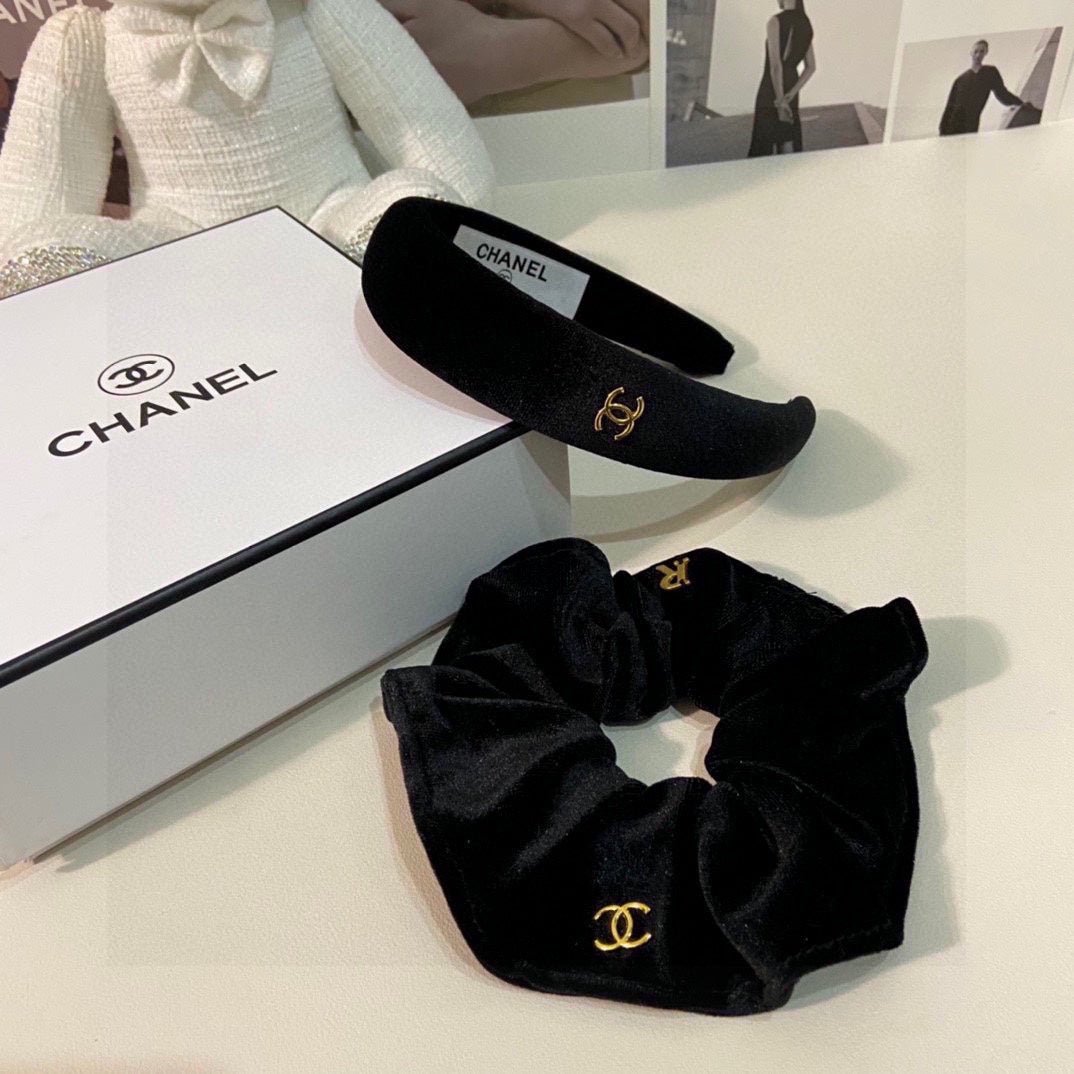 Chanel Black Velvet Hair Accessory Set With Gold CC - Image 8