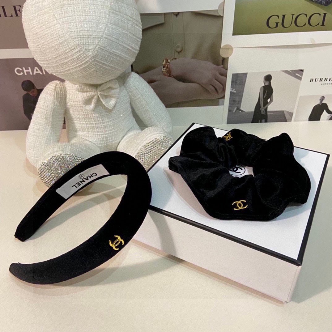 Chanel Black Velvet Hair Accessory Set With Gold CC - Image 7