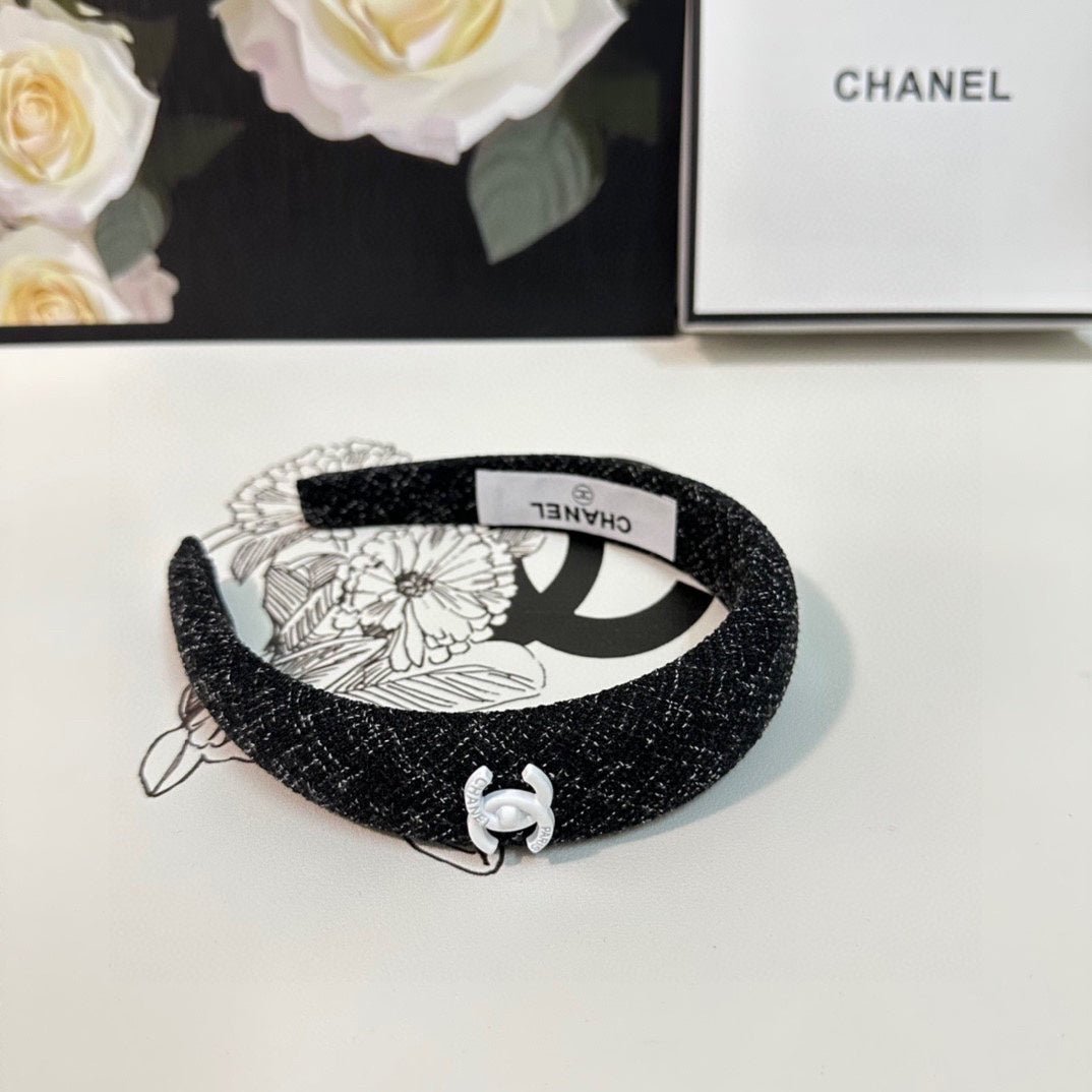 Chanel Glitter Fabric CC Headband - Image 3