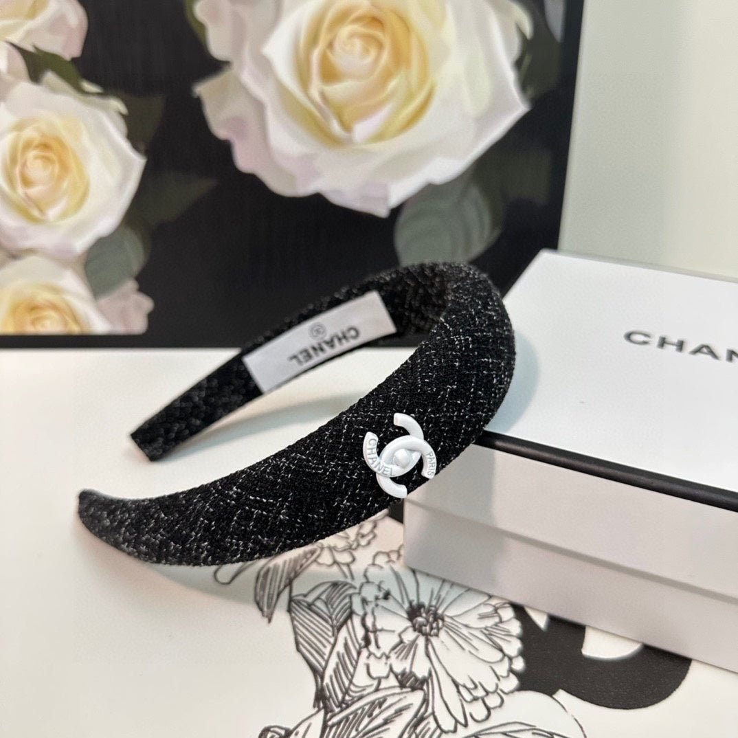 Chanel Glitter Fabric CC Headband - Image 7