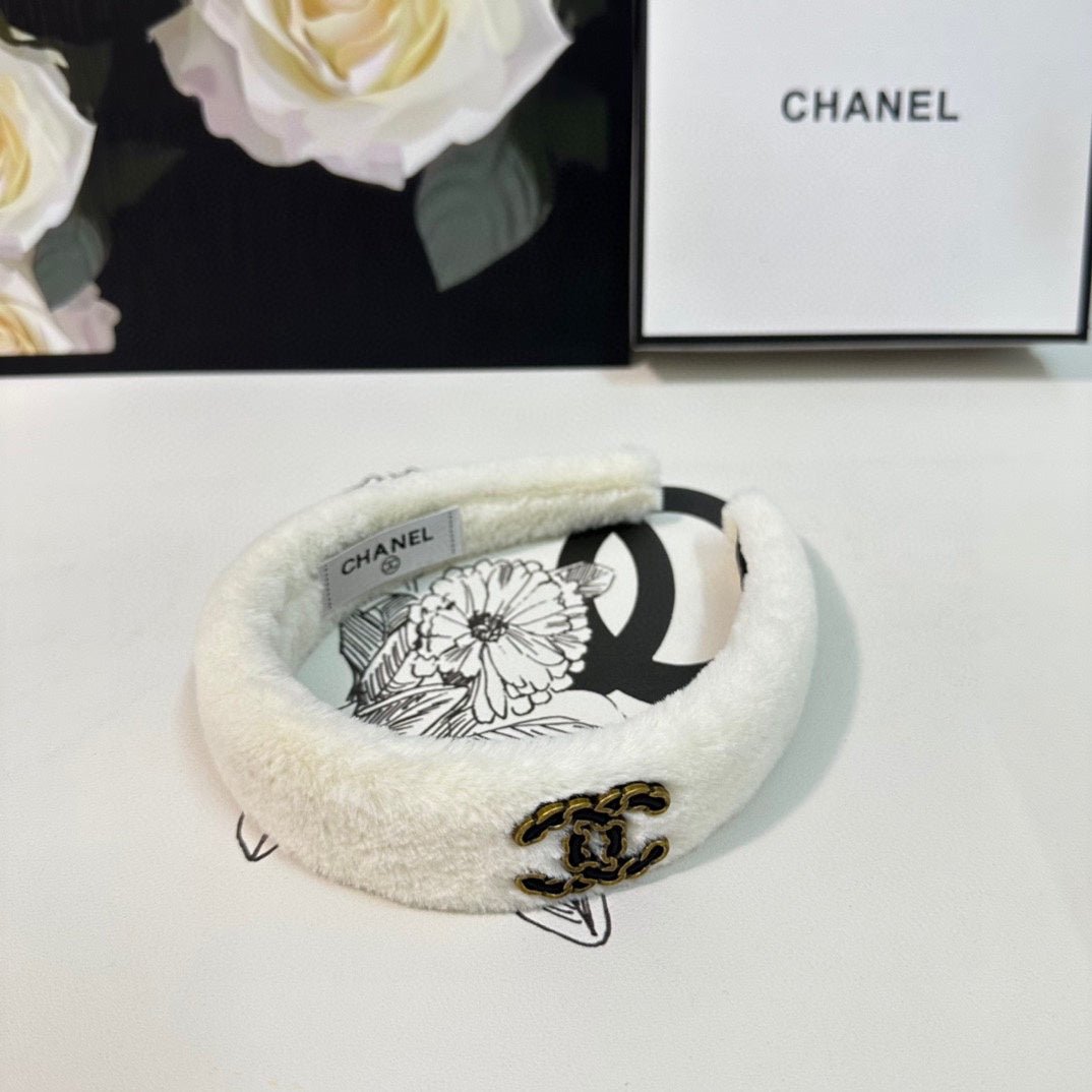 Chanel White Terry Gold Embroidered CC Headband - Image 6