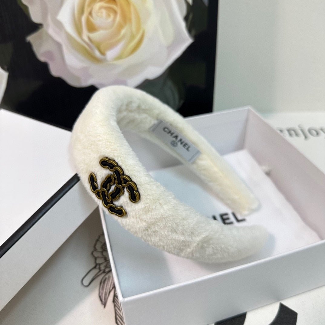 Chanel White Terry Gold Embroidered CC Headband - Image 8
