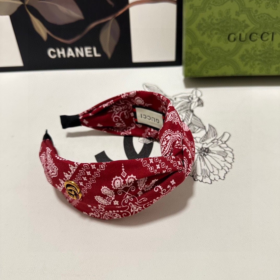 Alternative view of GUCCI HAIRBAND IN RED AND WHITE PATTERN FABRIC 299346