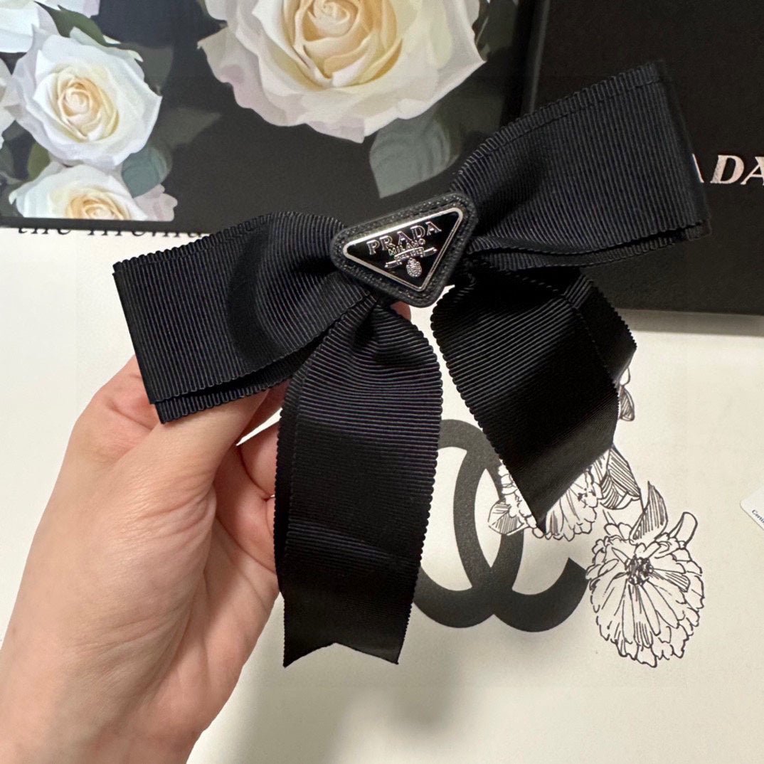 PRADA Pointed Streamer Satin Bow Clip - Image 5