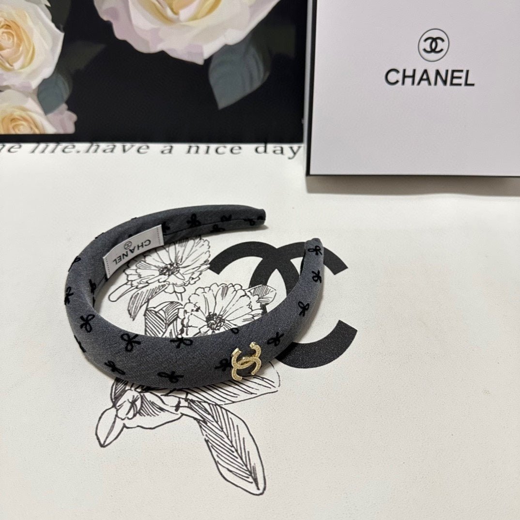 Alternative view of CHANEL DARK GRAY FABRIC HAIRBAND 432840